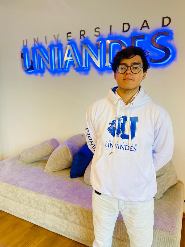 HOODIE UNIANDES BLANCO